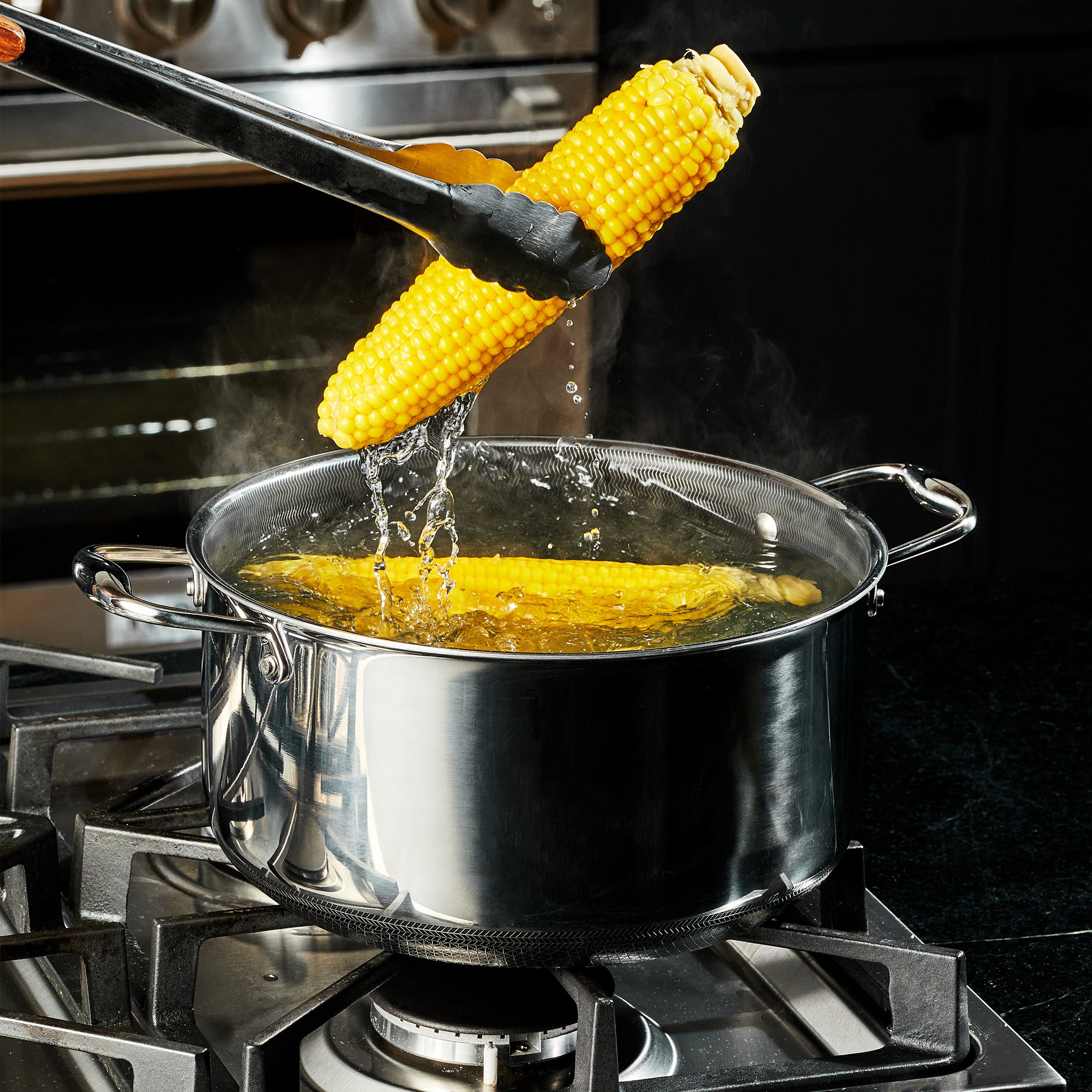 Hybrid Stock Pot With Lid, 8-Qt - Image 6