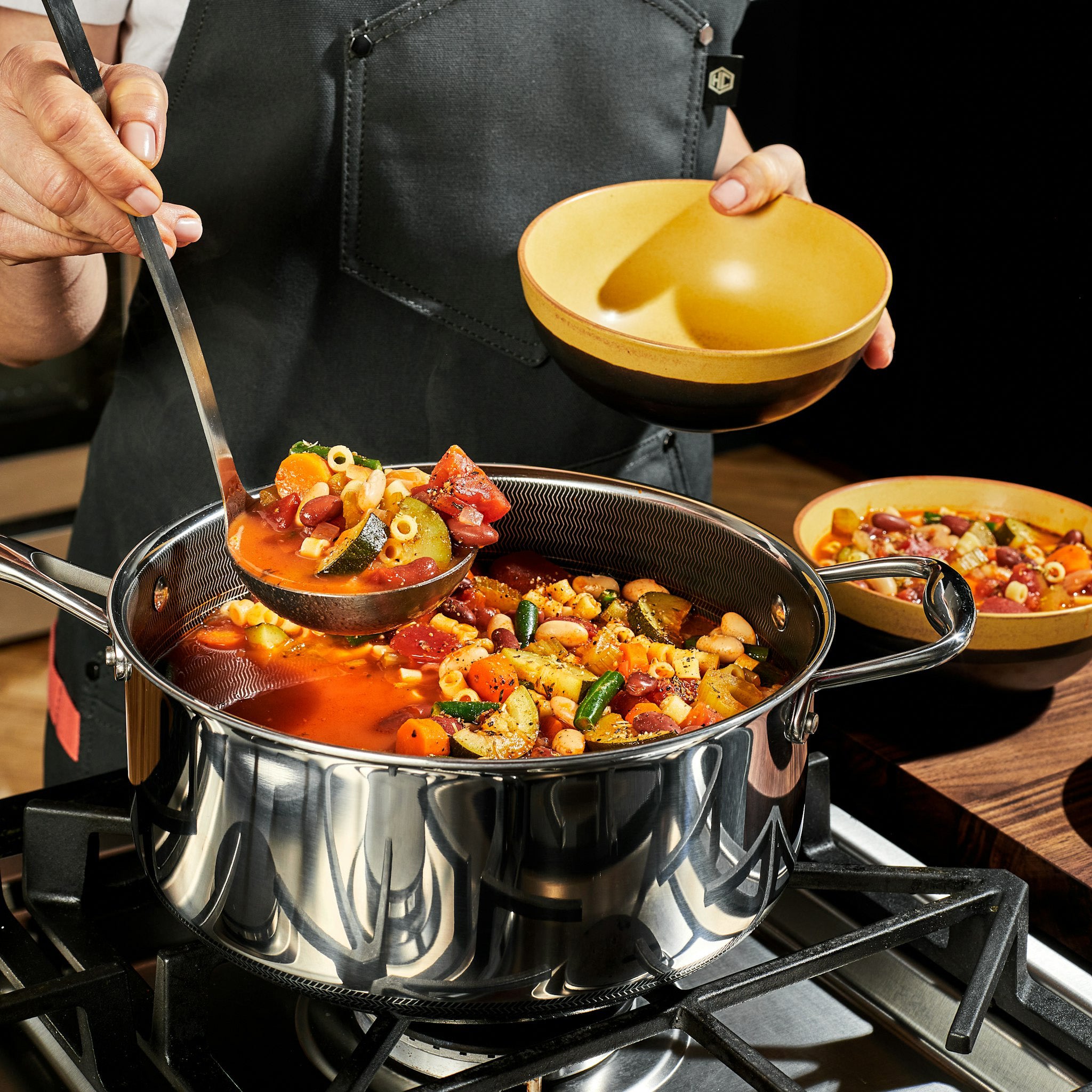 Hybrid Saucepan with Lid, 5-Qt - Image 6