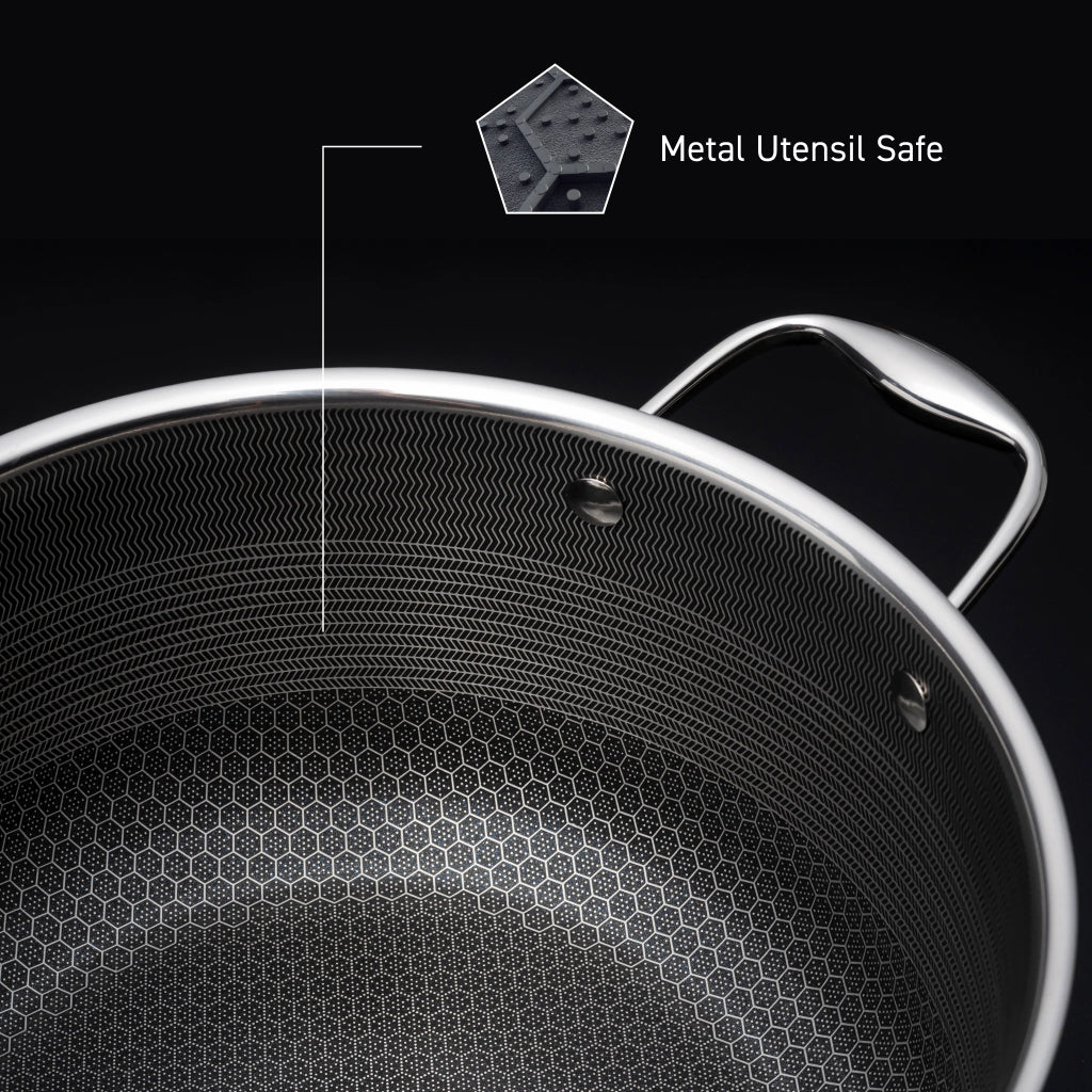 Hybrid Stock Pot with Lid, 10-Qt - Image 4